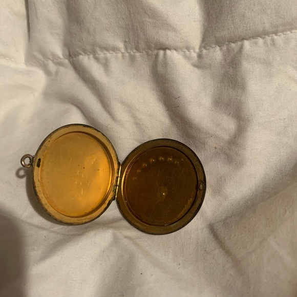 Antique Gold Plated Locket w/ Crescent Moon - Picture 3 of 6